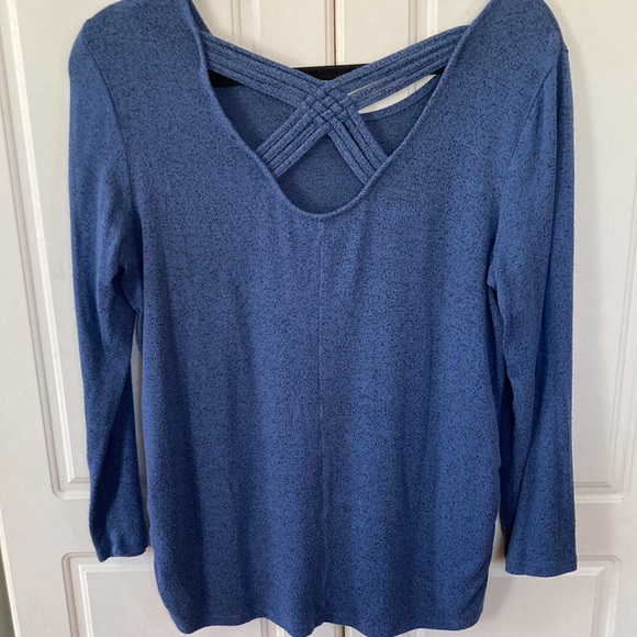 ❤️‍🔥5/20$ LILY MORGAN 💫 Women’s Blue Soft Crisscross Back Round Neck Top - Picture 2 of 9